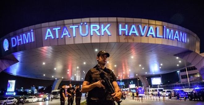 Συνετρίβη ιδιωτικό αεροπλάνο στο αεροδρόμιο Ατατούρκ της Κωνσταντινούπολης